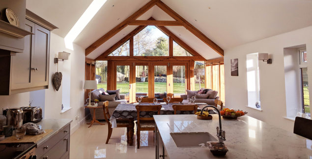 Custom oak timber frame buildings